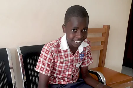Судайс е едно усмихнато момче днес